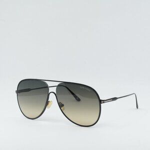 Tom Ford Alec FT0824 01B Sunglasses Black Aviator Frame, Smoke Gradient Lenses